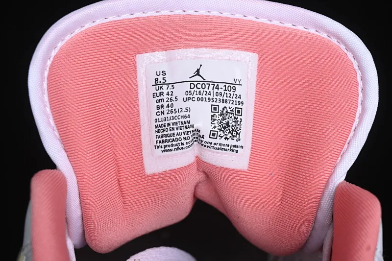 All categories Air Jordan Jordan series basketball shoes Air Jordan 1 Low Air Jordan 1 Low AJ1 Joe 1 white and pink low-top cultural and casual sneakers DC0774-109